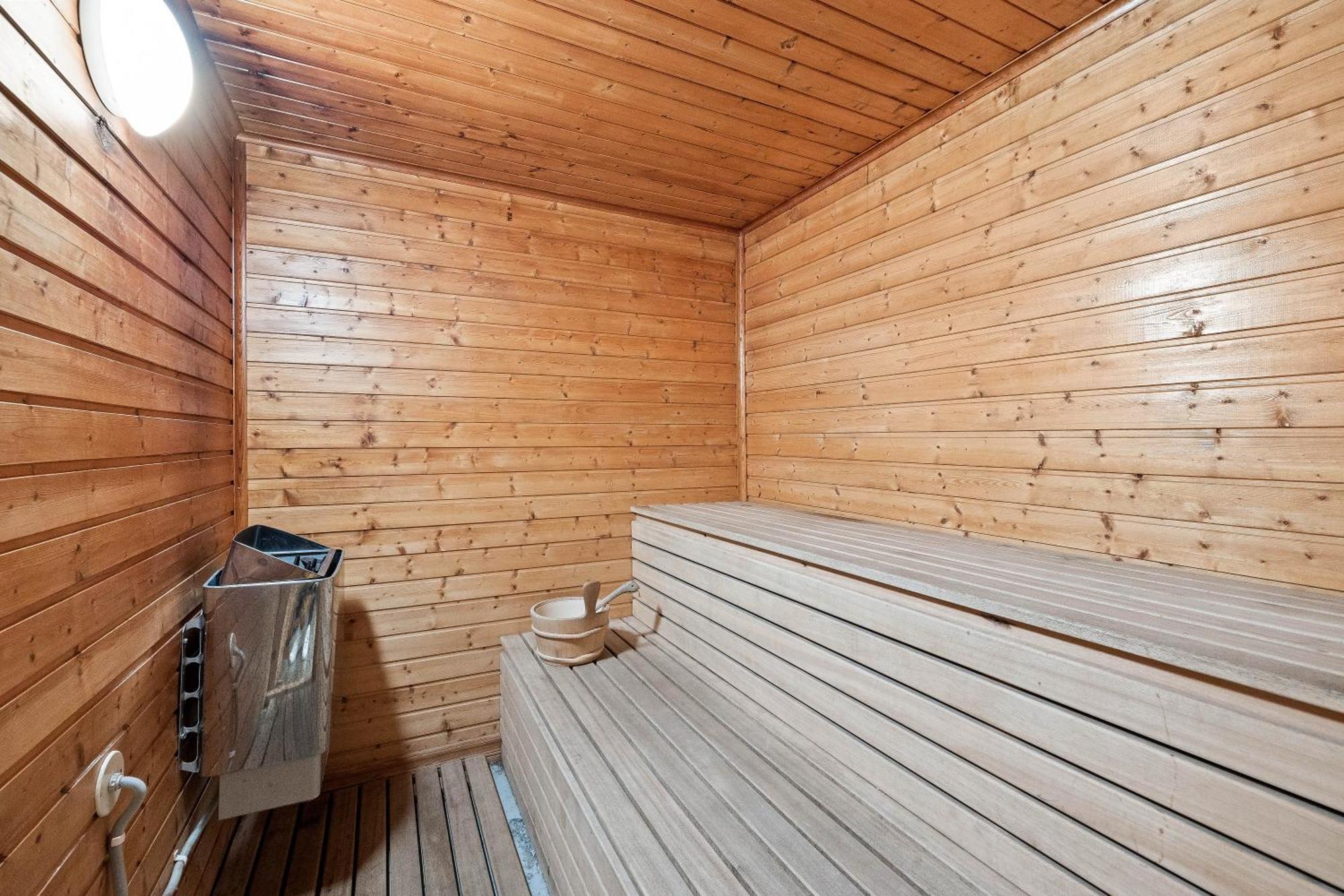 Massive Villa In Downtown Reykjavik With A Sauna Exteriör bild